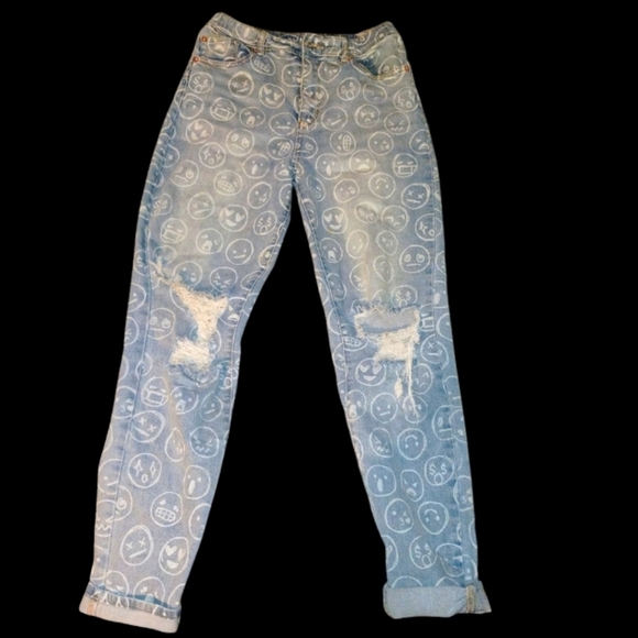Women's Gemma Rae Quirky Emoji Print 98% Cotton Distressed Jeans 28W Size 7 - Picture 1 of 8